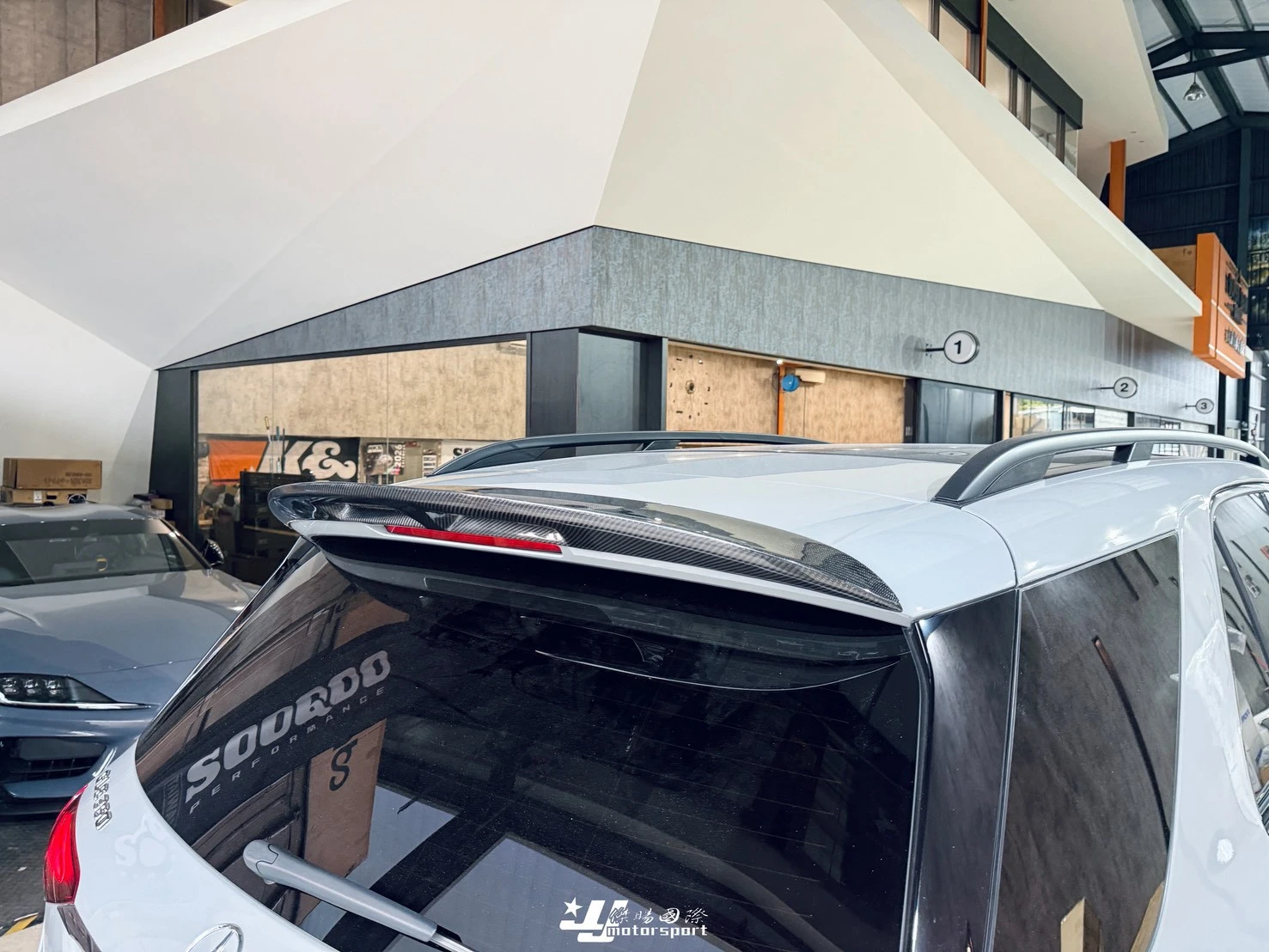 全新 BENZ GLE GLE350 W167 2024- GLE63包專用 LD版本 碳纖維 前下巴 後下巴(不含尾管) 後視鏡外蓋 尾翼