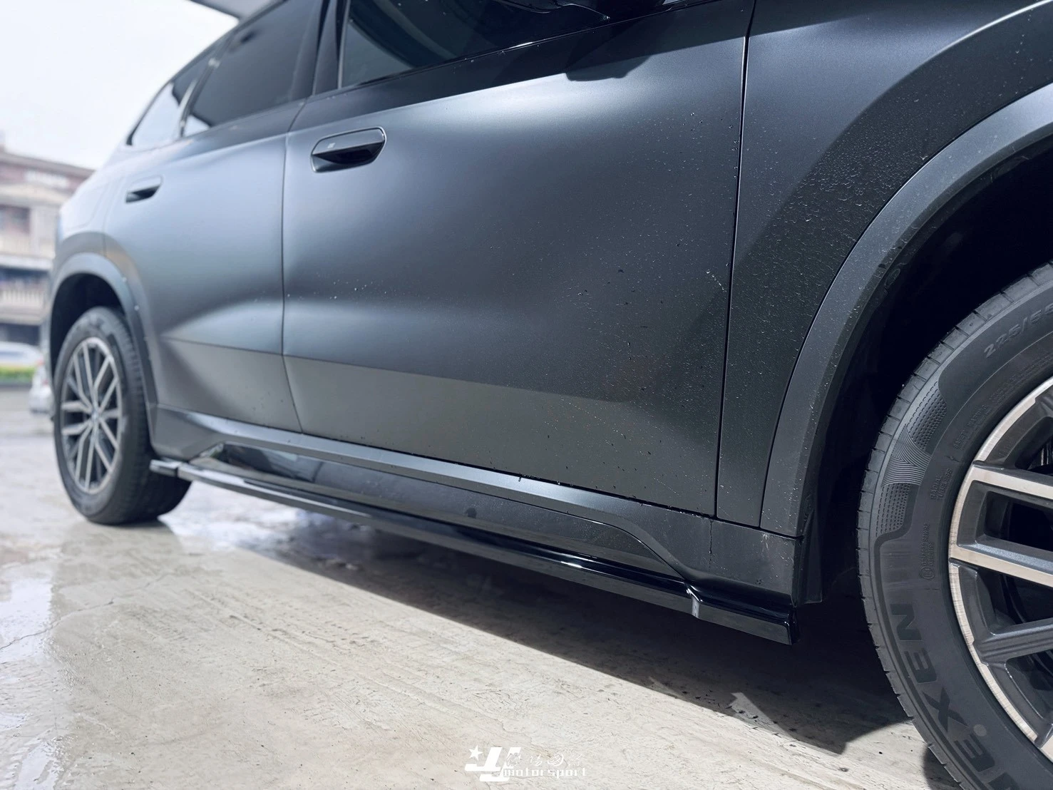 全新 BMW X1 2024- U11 MD Maxton Design 前下巴 側裙 後下巴