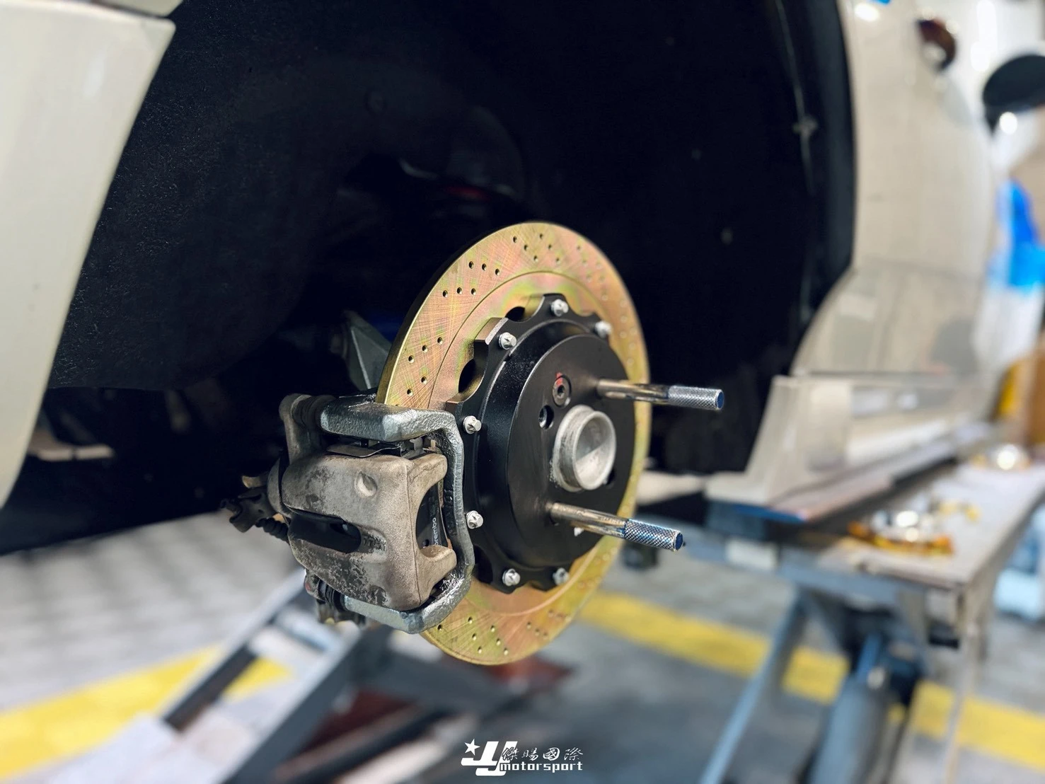 BMW MINI COOPER R58 R56 升級 前 AP9440 大四活塞配 330碳陶盤 後HHC後雙片式加大碟325MM