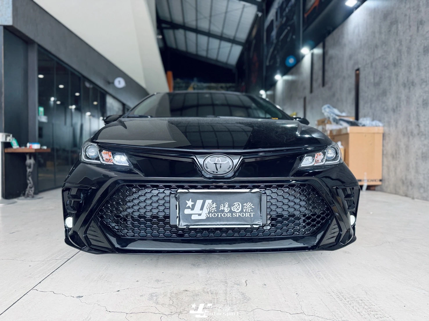 全新 ALTIS 1