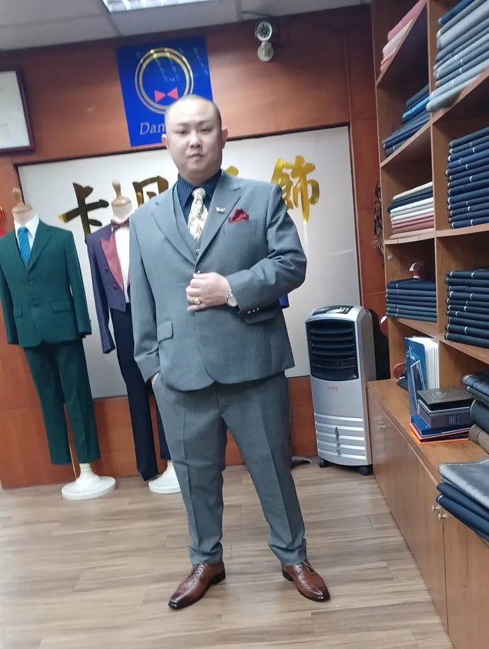 客戶分享-台中西服訂製,北區西服訂製,台中西裝店推薦