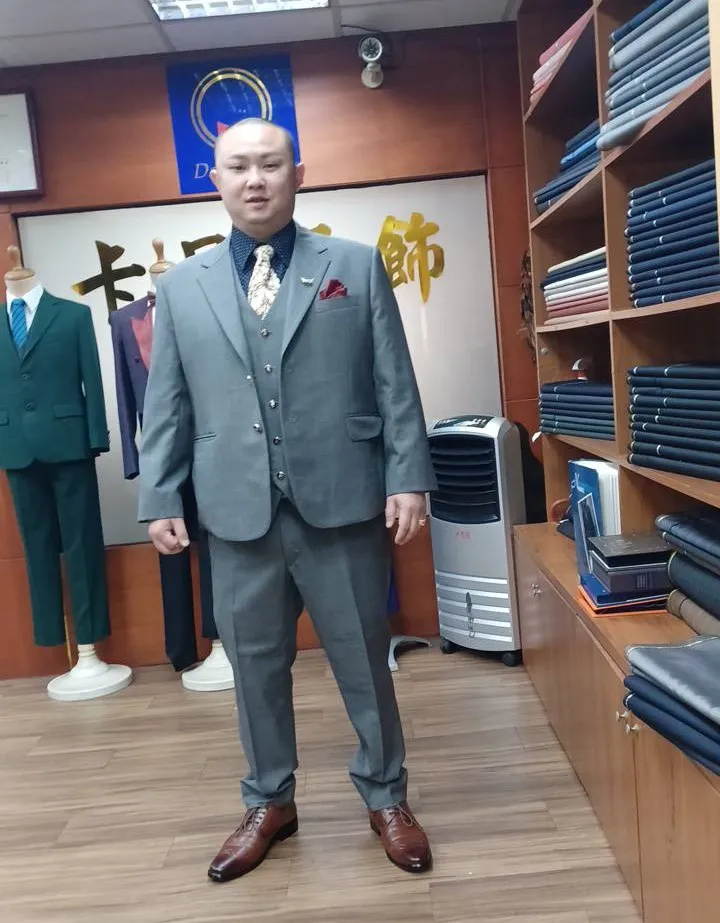 客戶分享-台中西服訂製,北區西服訂製,台中西裝店推薦