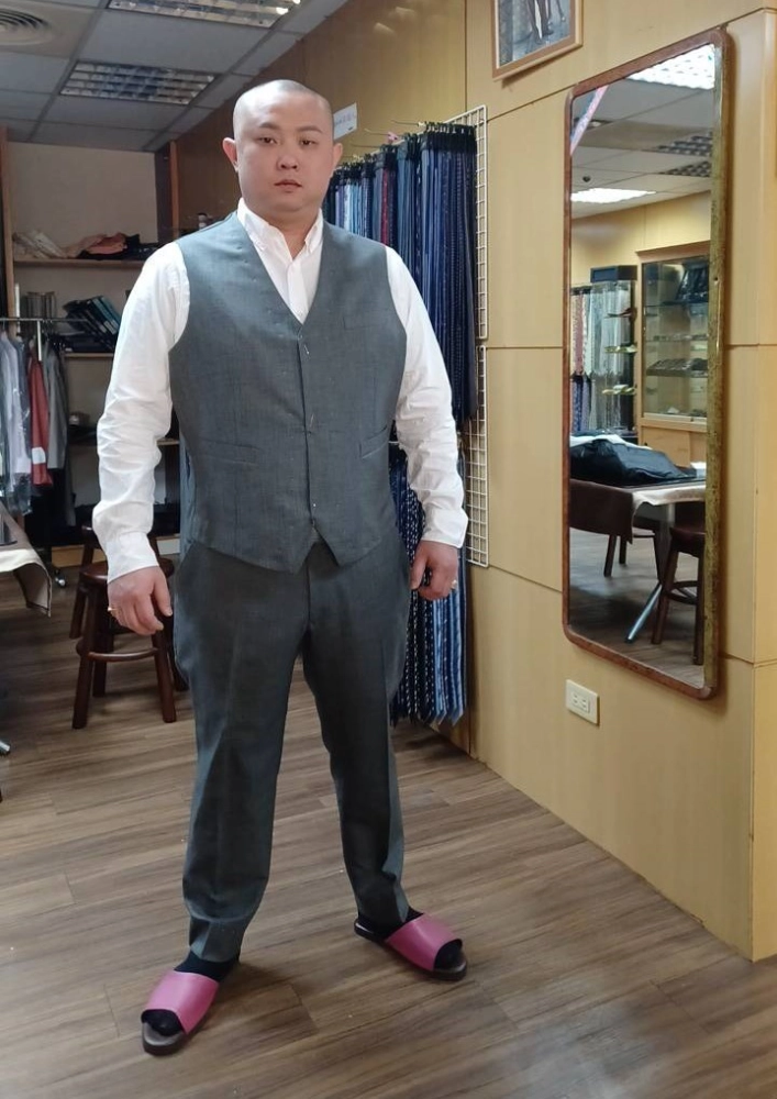 客戶分享-台中西服訂製,北區西服訂製,台中西裝店推薦