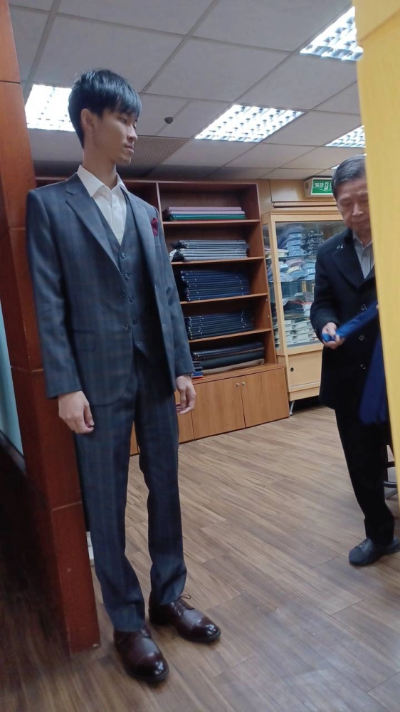 客戶分享-台中西服訂製,北區西服訂製,台中西裝店推薦