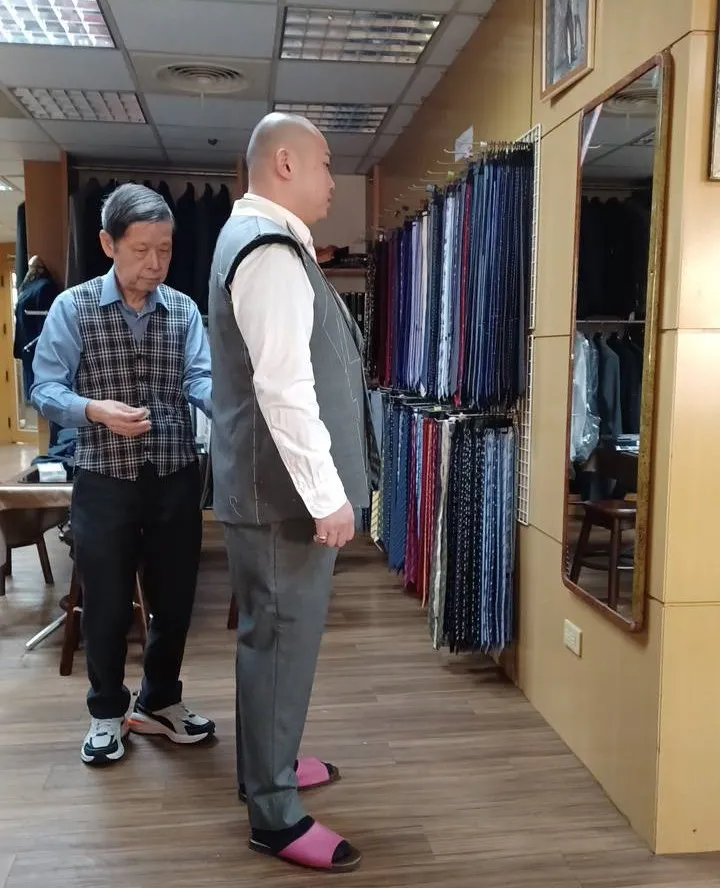 客戶分享-台中西服訂製,北區西服訂製,台中西裝店推薦