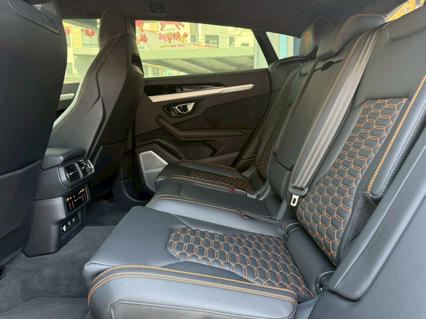 Lamborghini-Urus 4.0 V8