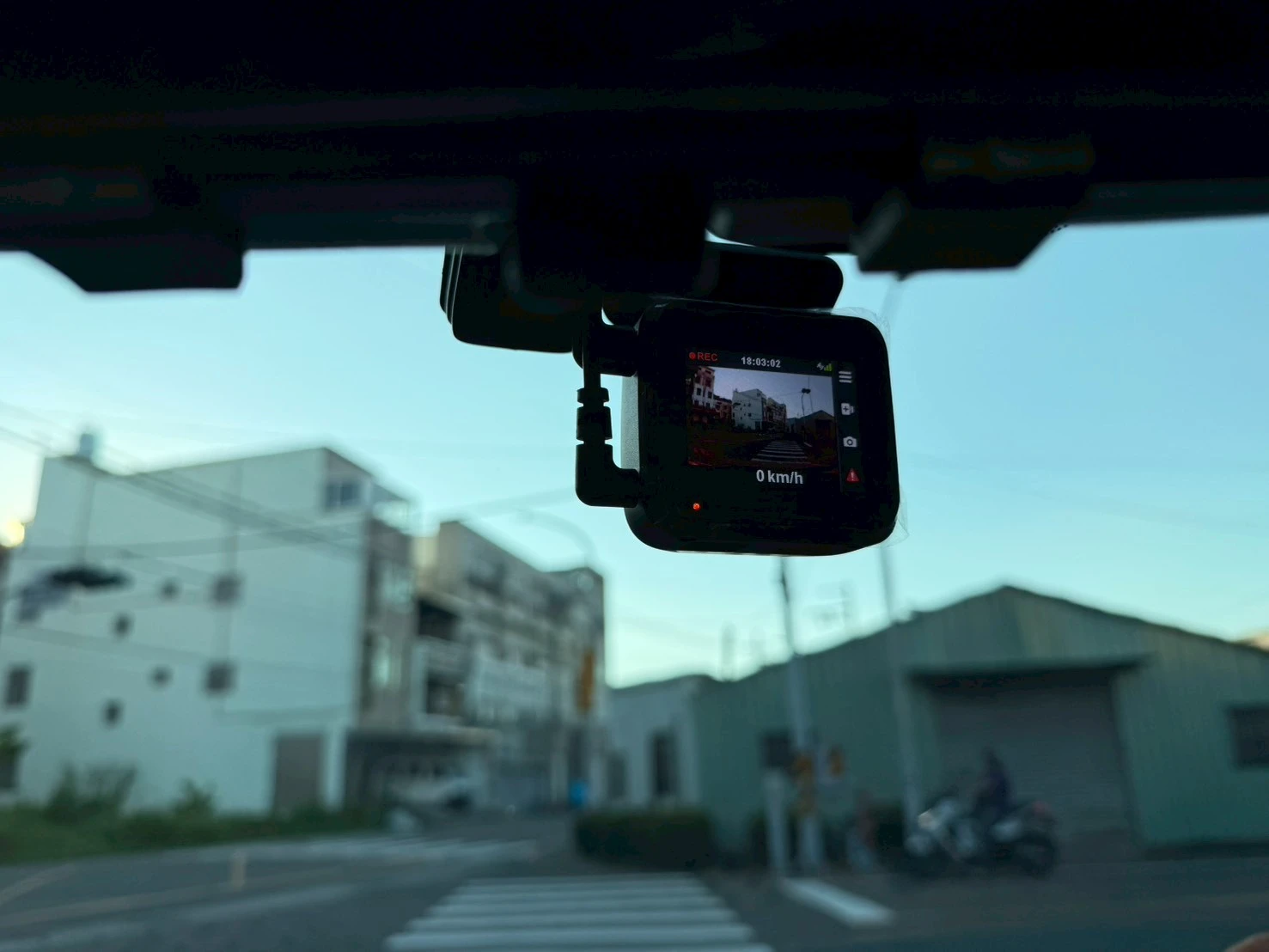 TOYOTA -YARIS