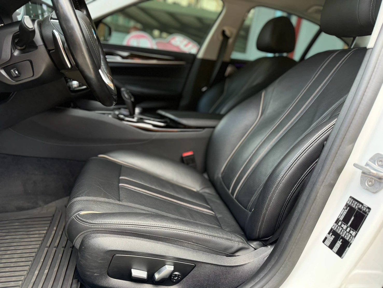BMW -520i