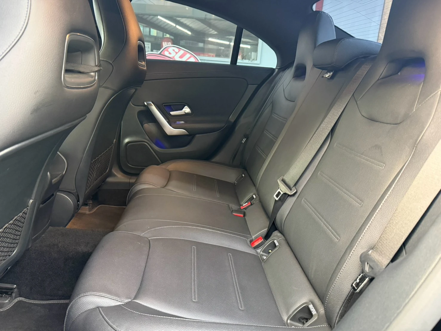 BENZ -CLA200