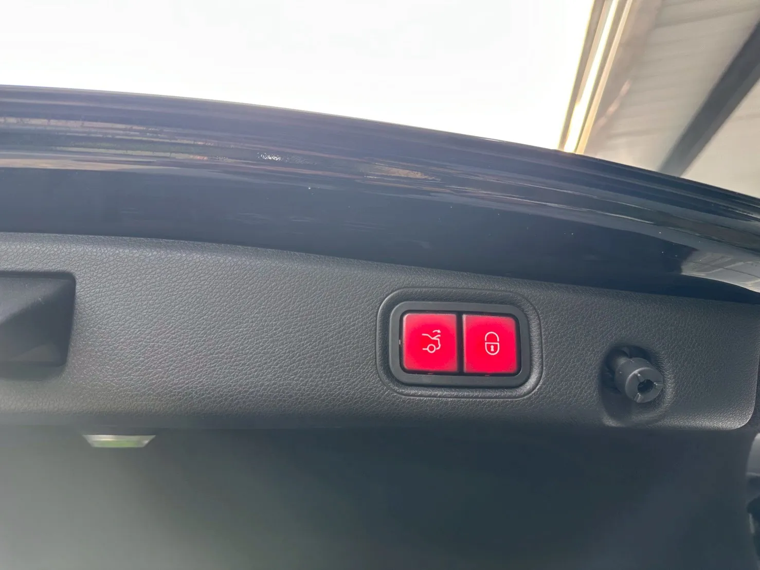 BENZ-E300