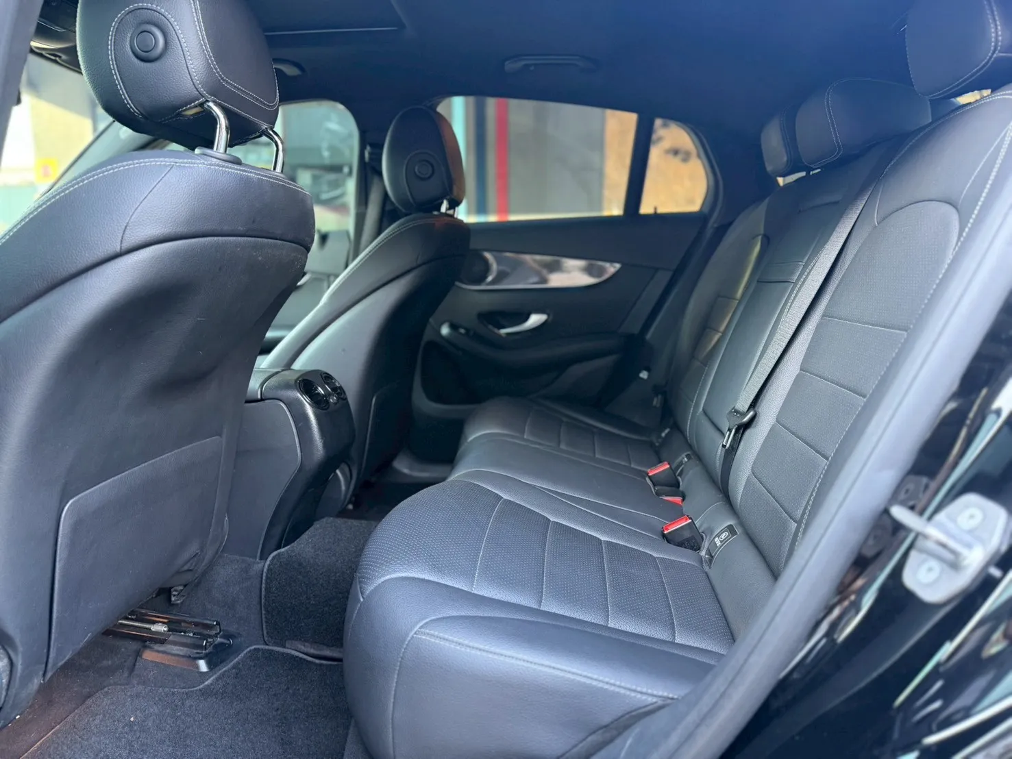 BENZ-GLC300 coupe AMG