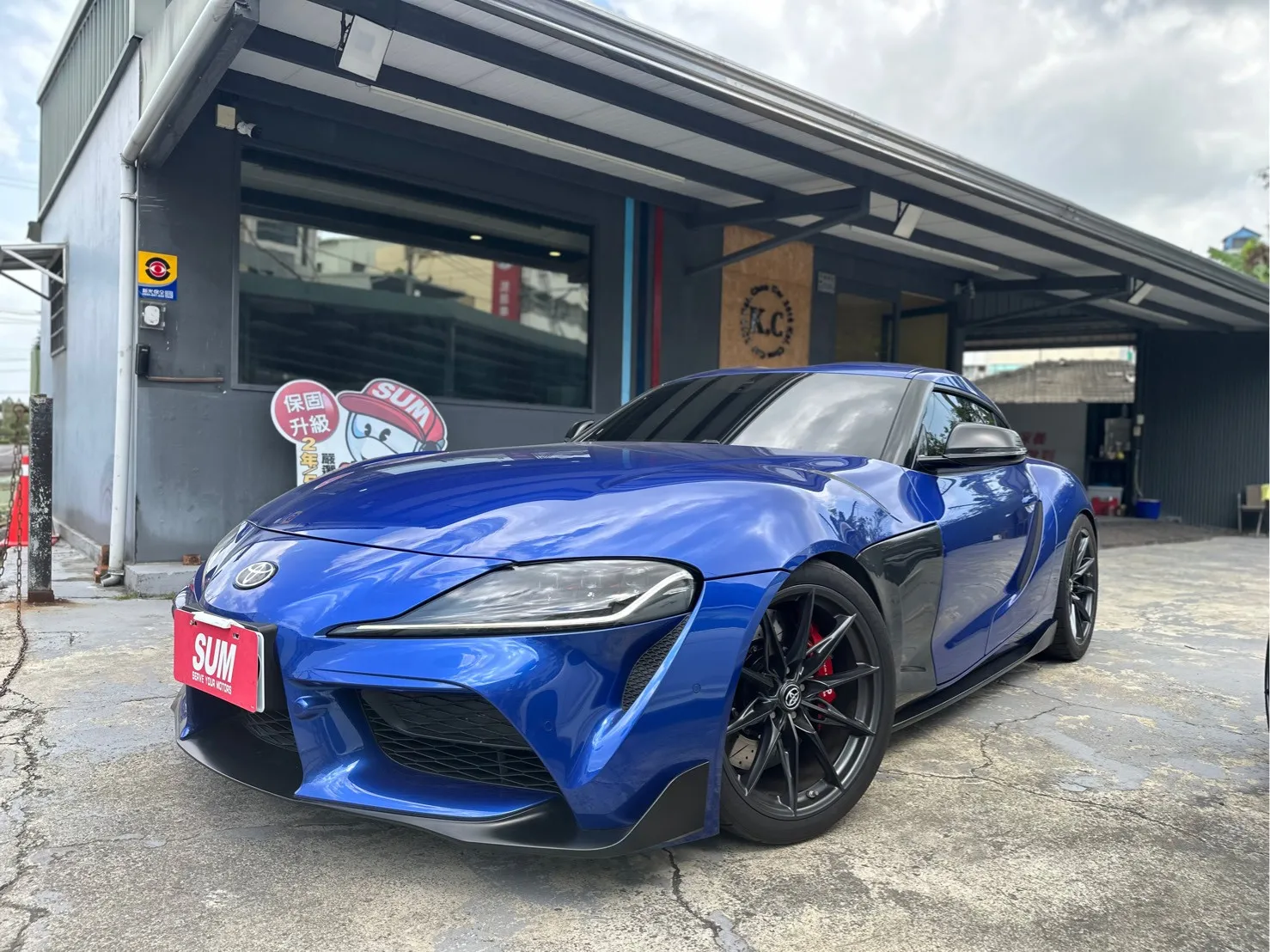 TOYOTA-Supra