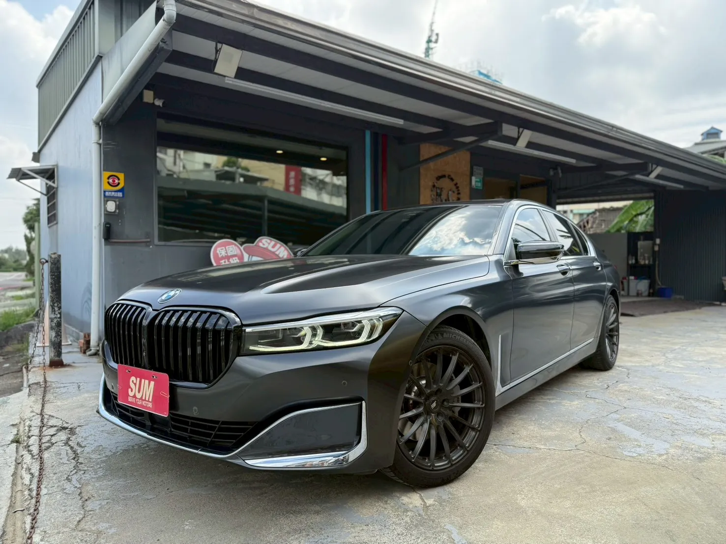 BMW-730I 