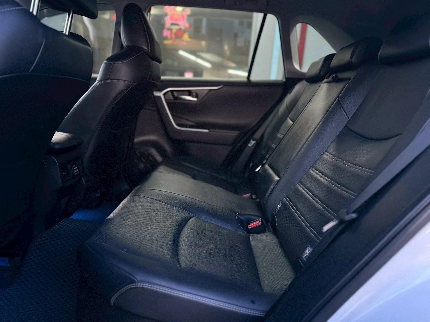 TOYOTA -RAV4