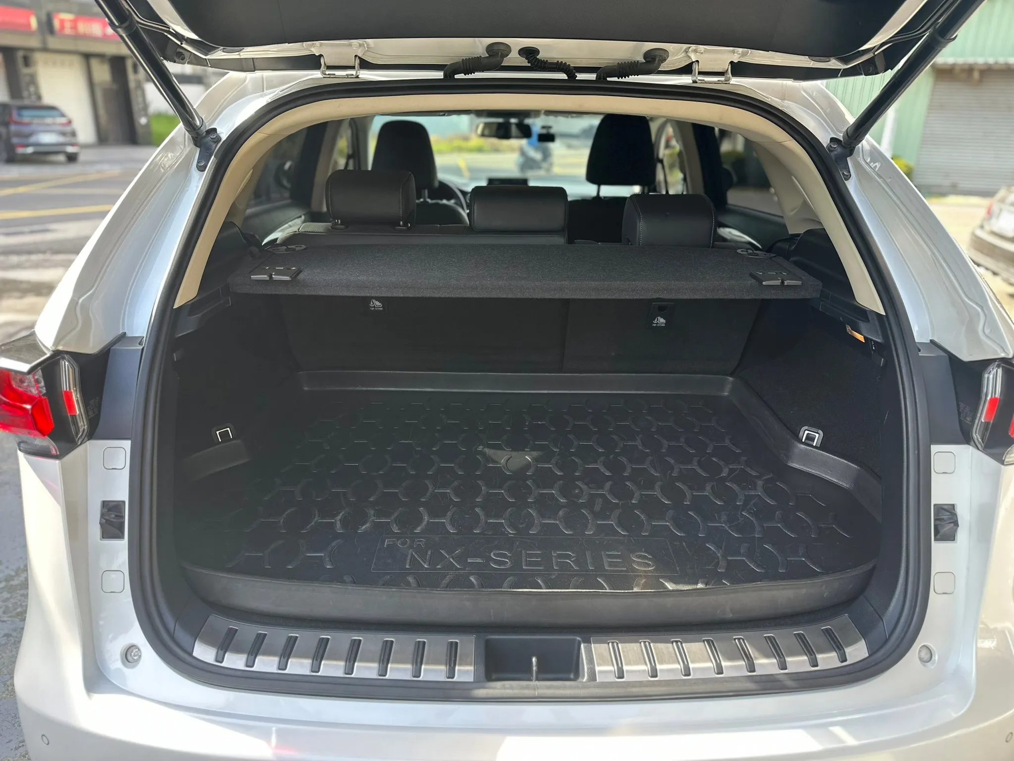 LEXUS NX200T