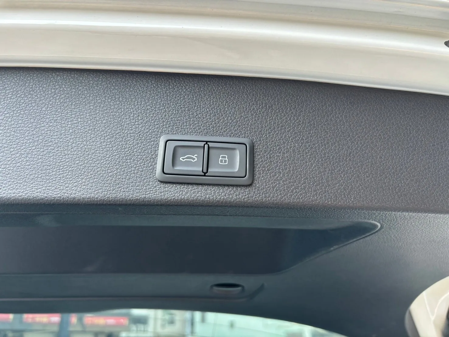 AUDI-Q2