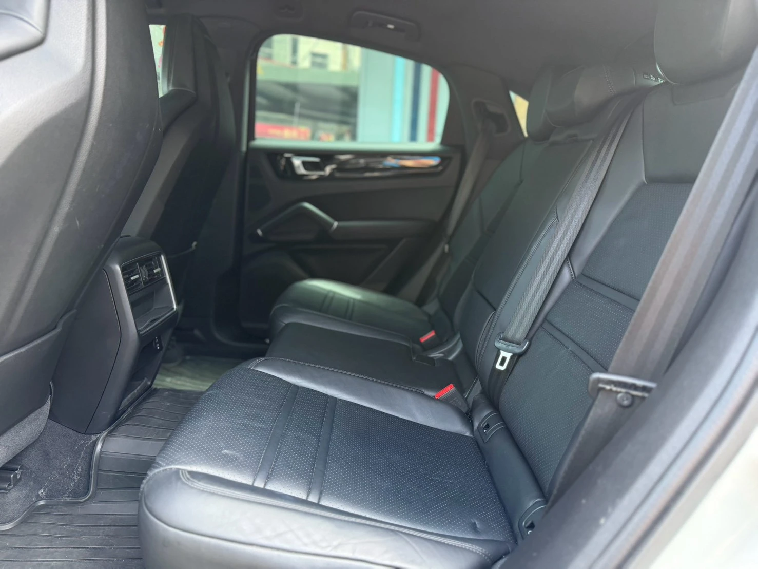 PORSCHE-Cayenne Coupe