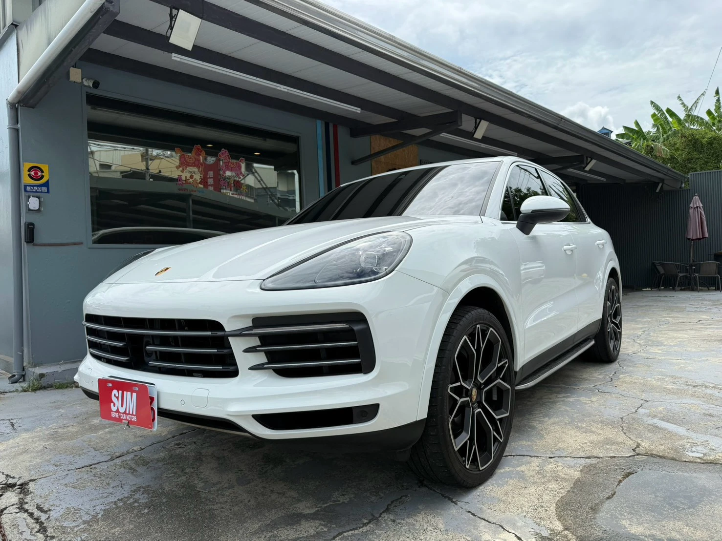 PORSCHE-Cayenne SUV