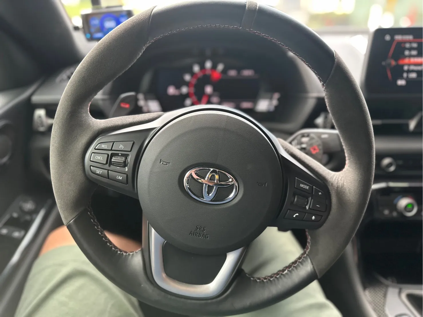 TOYOTA-Supra