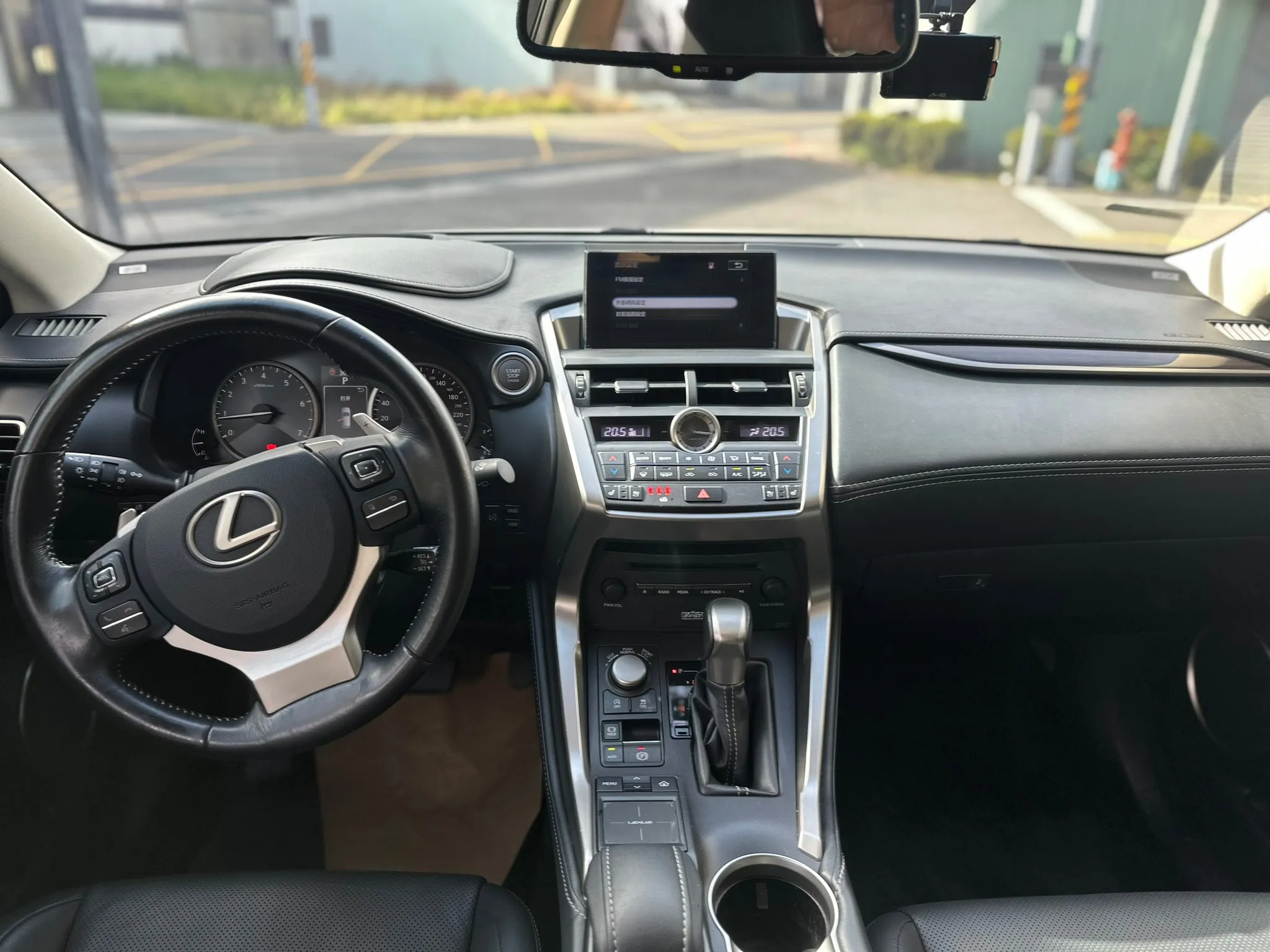 LEXUS NX200T