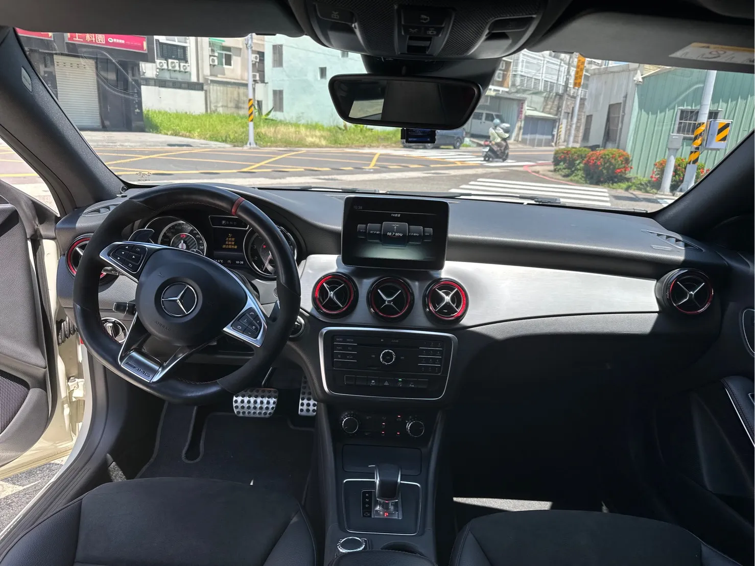 BENZ-CLA45AMG