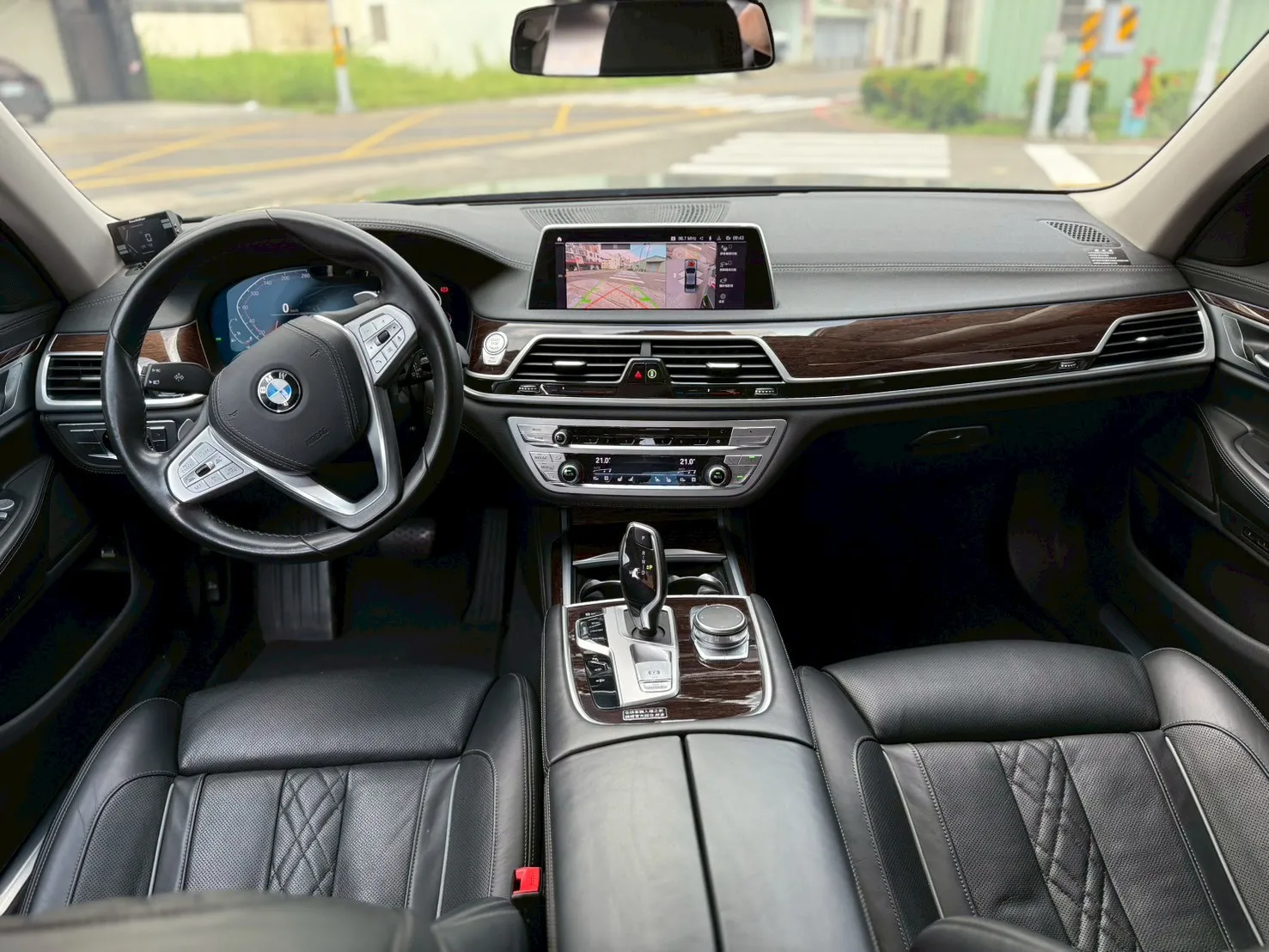 BMW-730I 