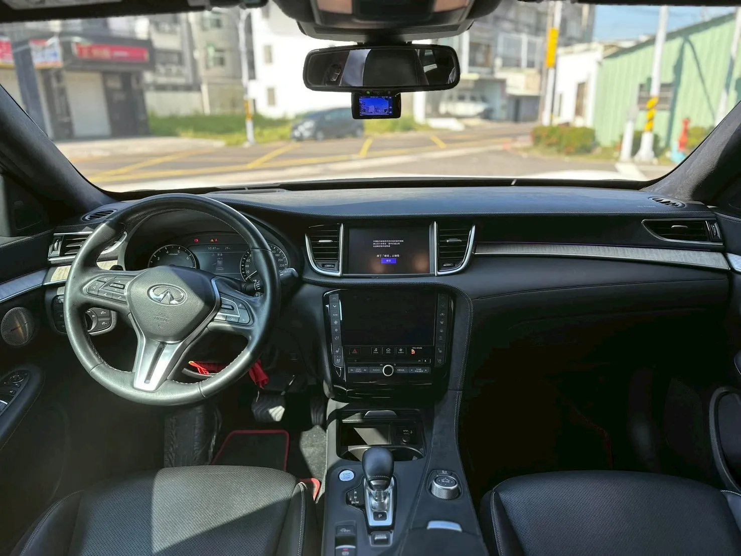 INFINITI-QX50
