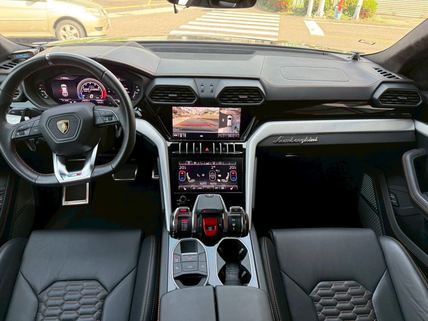 Lamborghini-Urus 4.0 V8
