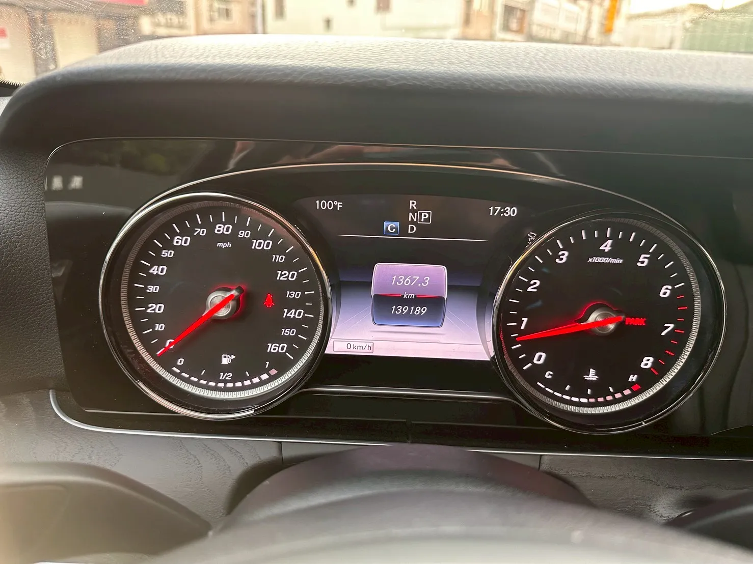 BENZ-E300