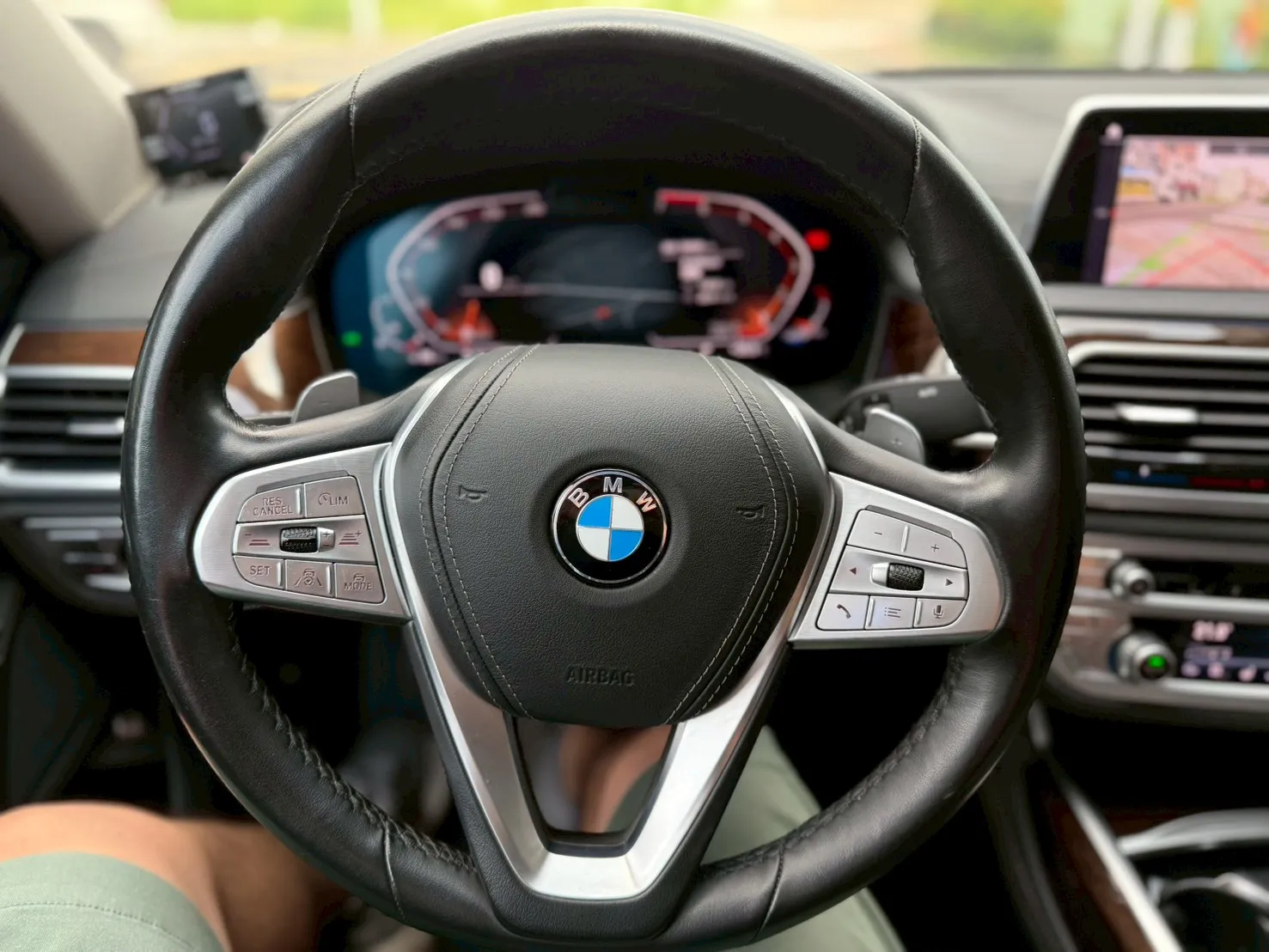 BMW-730I 