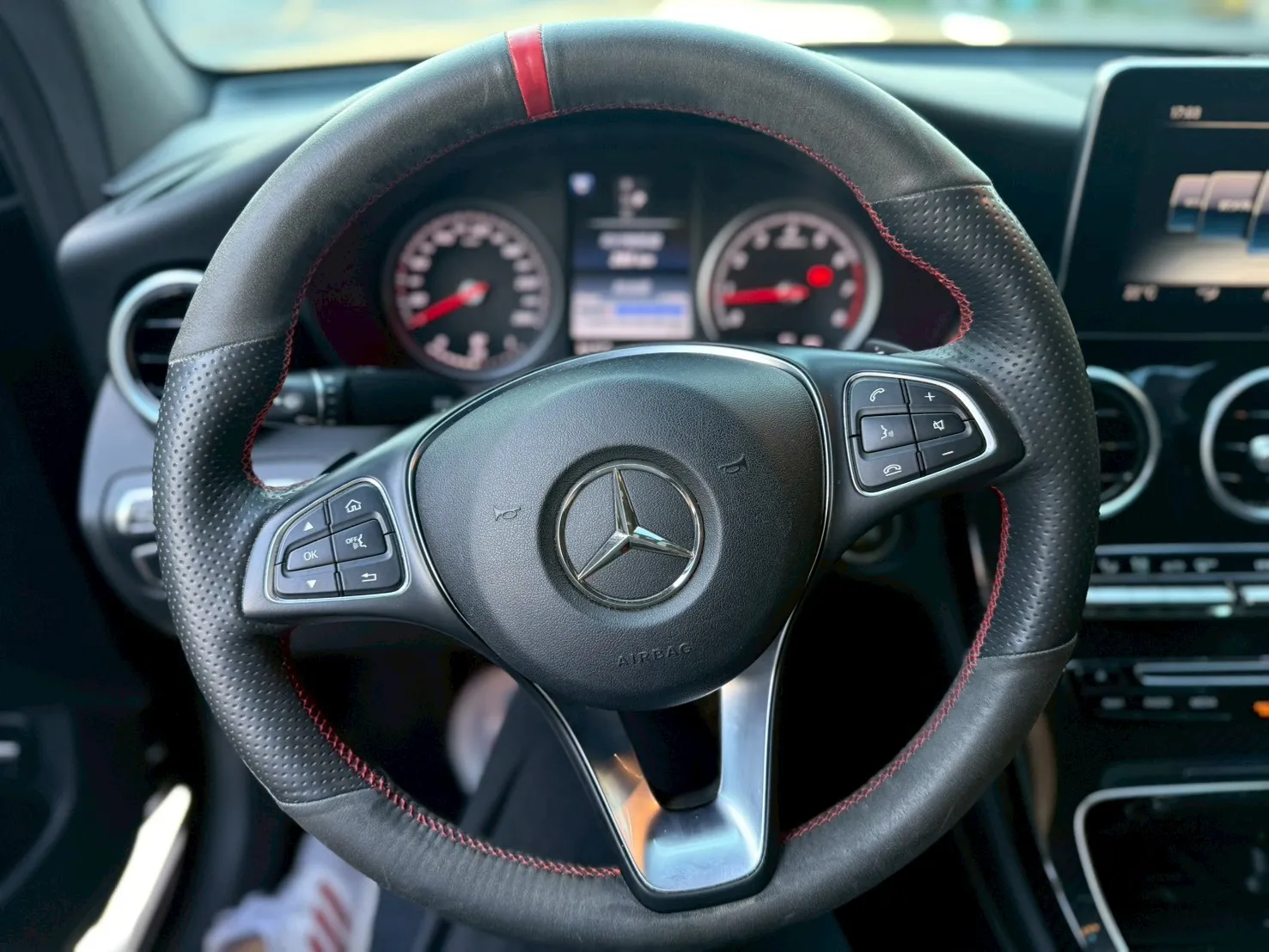 BENZ-GLC300 coupe AMG