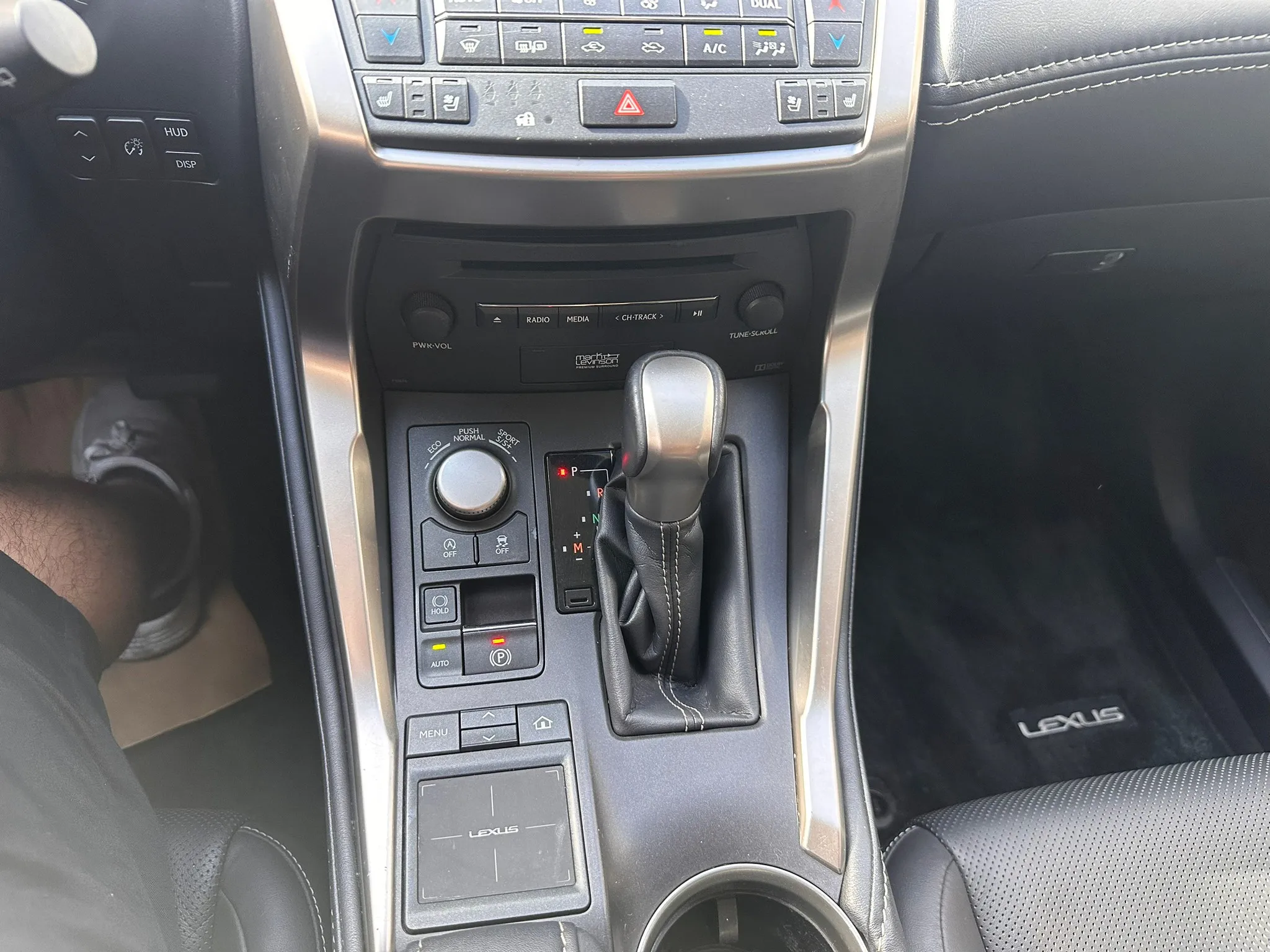 LEXUS NX200T