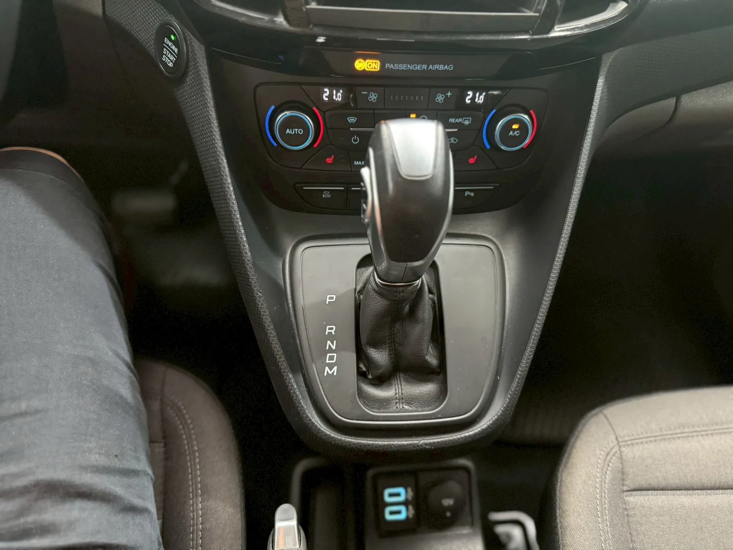 FORD-Tourneo Connect