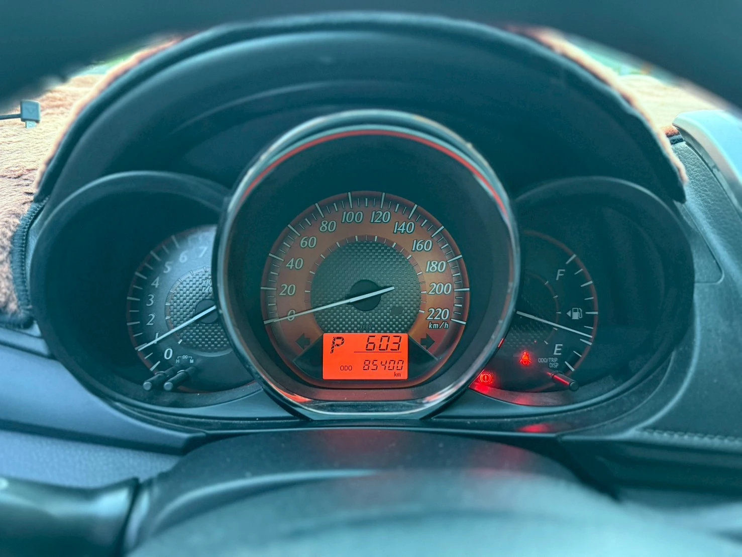 TOYOTA -YARIS