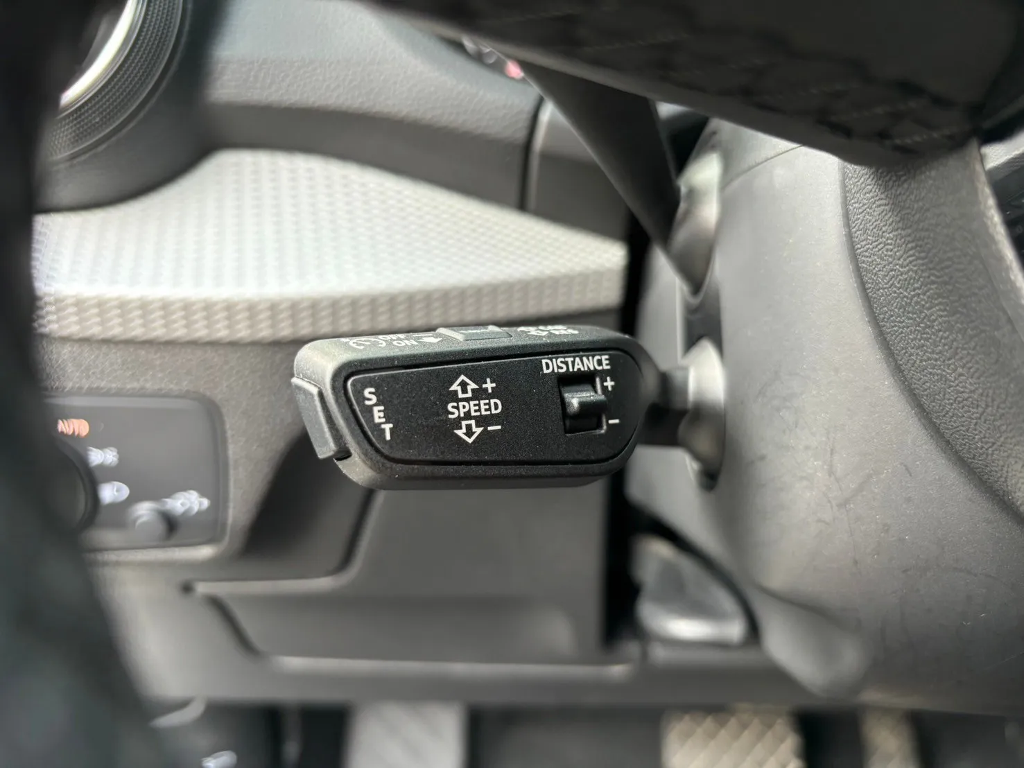 AUDI-Q2