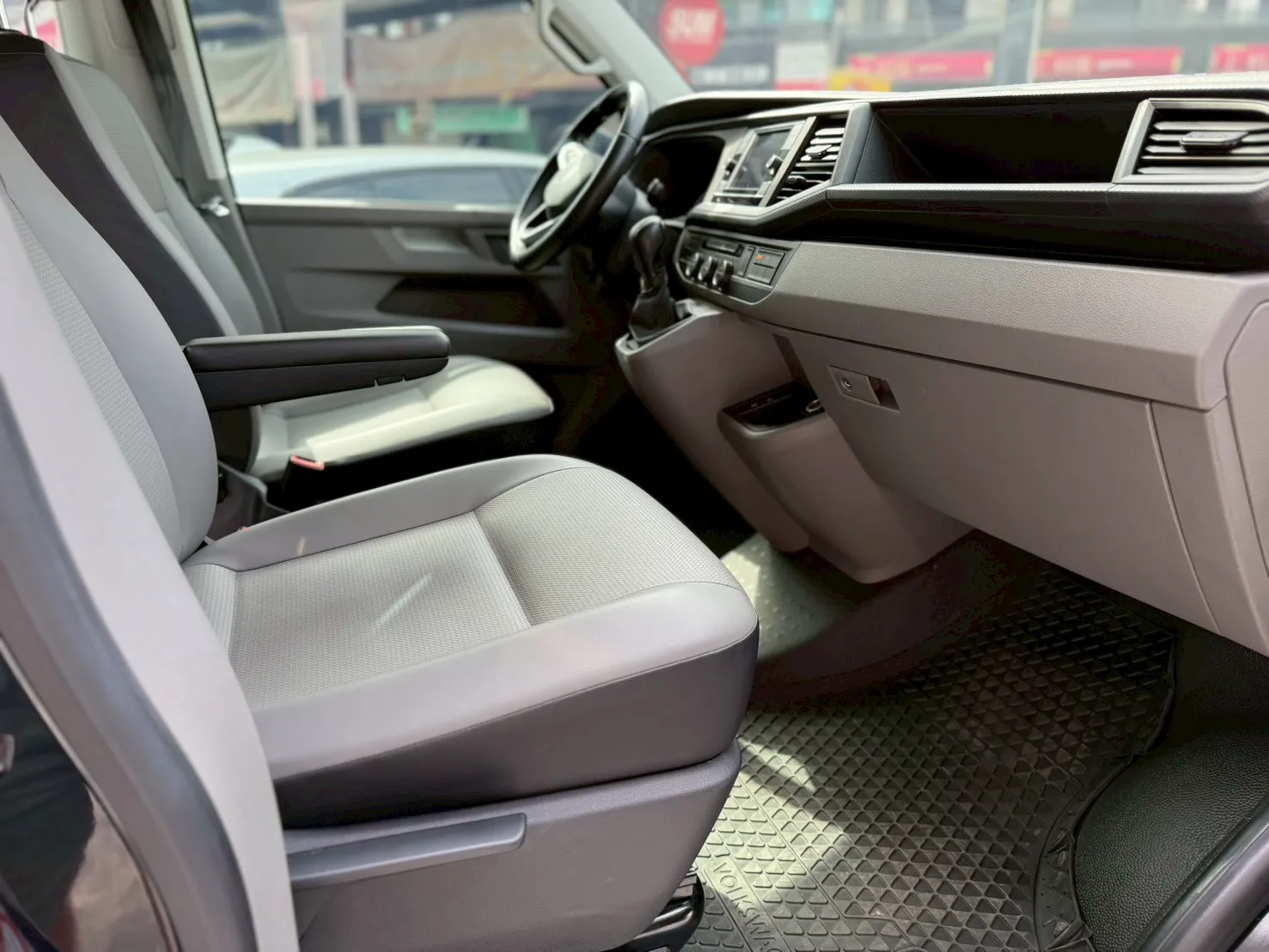 Volkswagen福斯-Caravelle