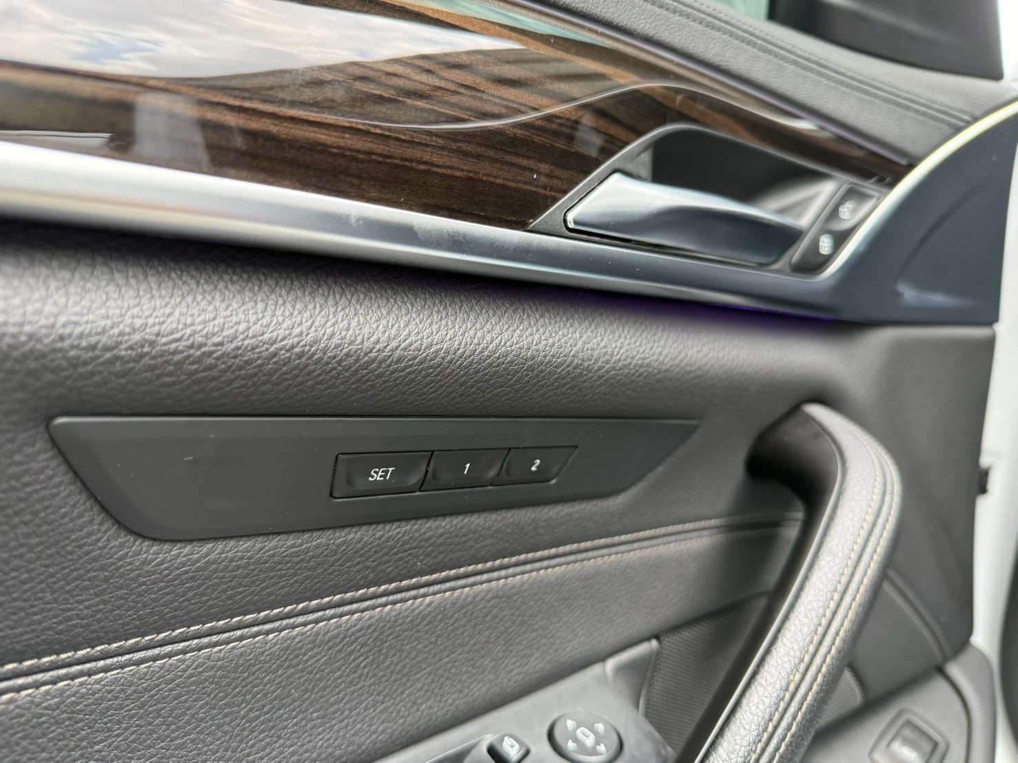 BMW -520i