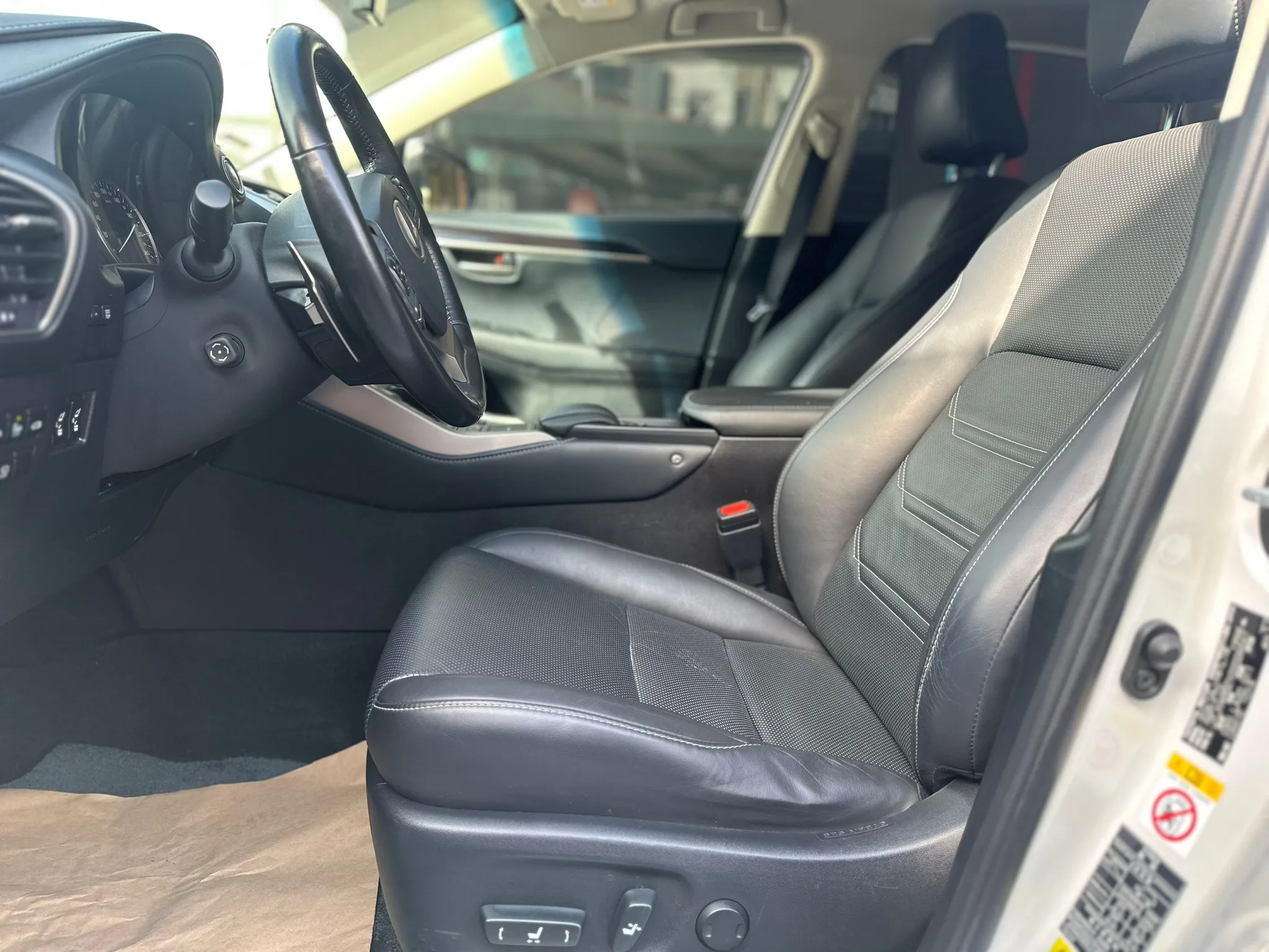 LEXUS NX200T