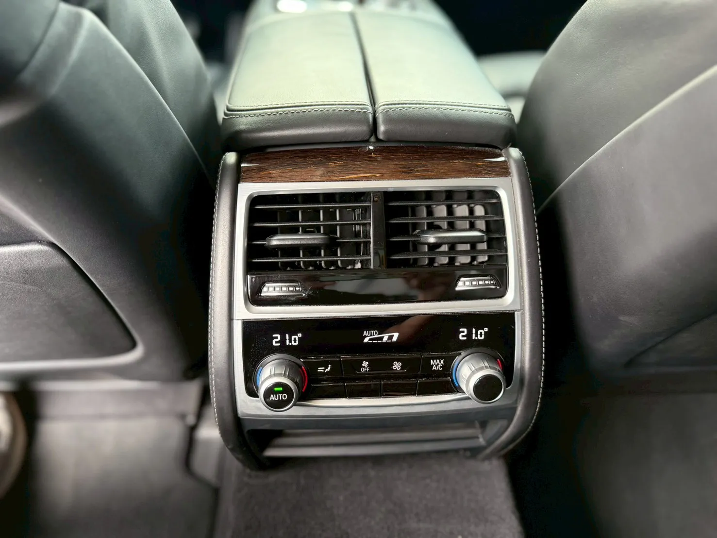 BMW-730I 