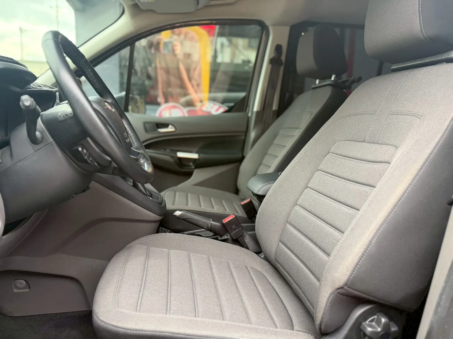 FORD-Tourneo Connect