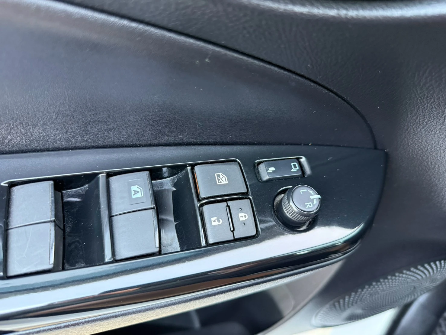 TOYOTA -VIOS