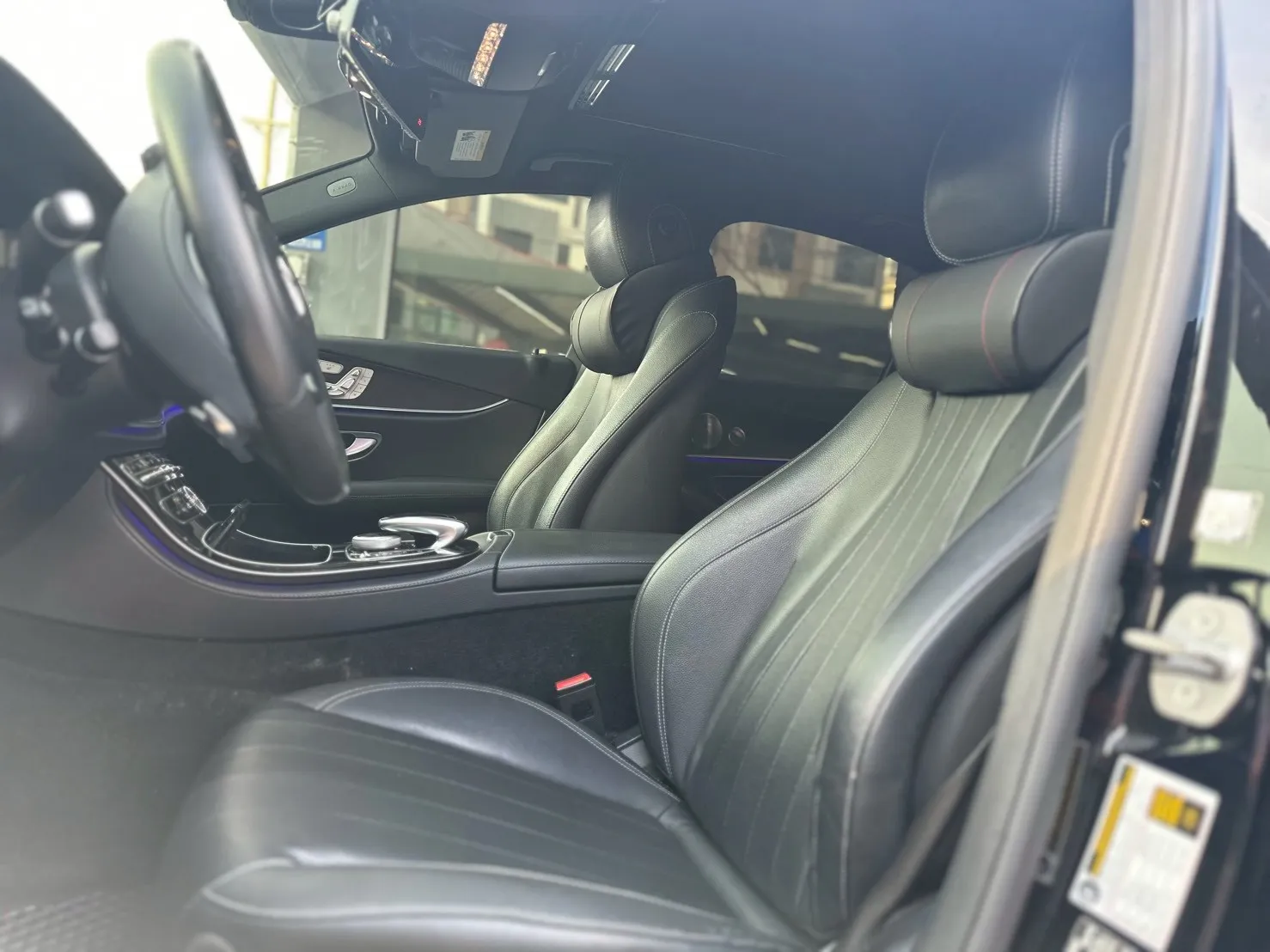 BENZ-E300