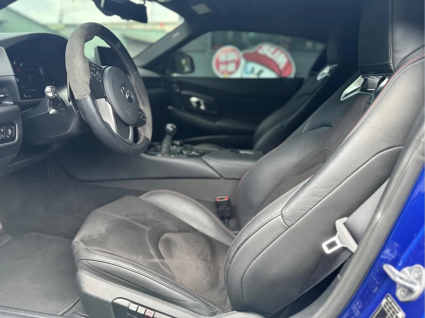 TOYOTA-Supra