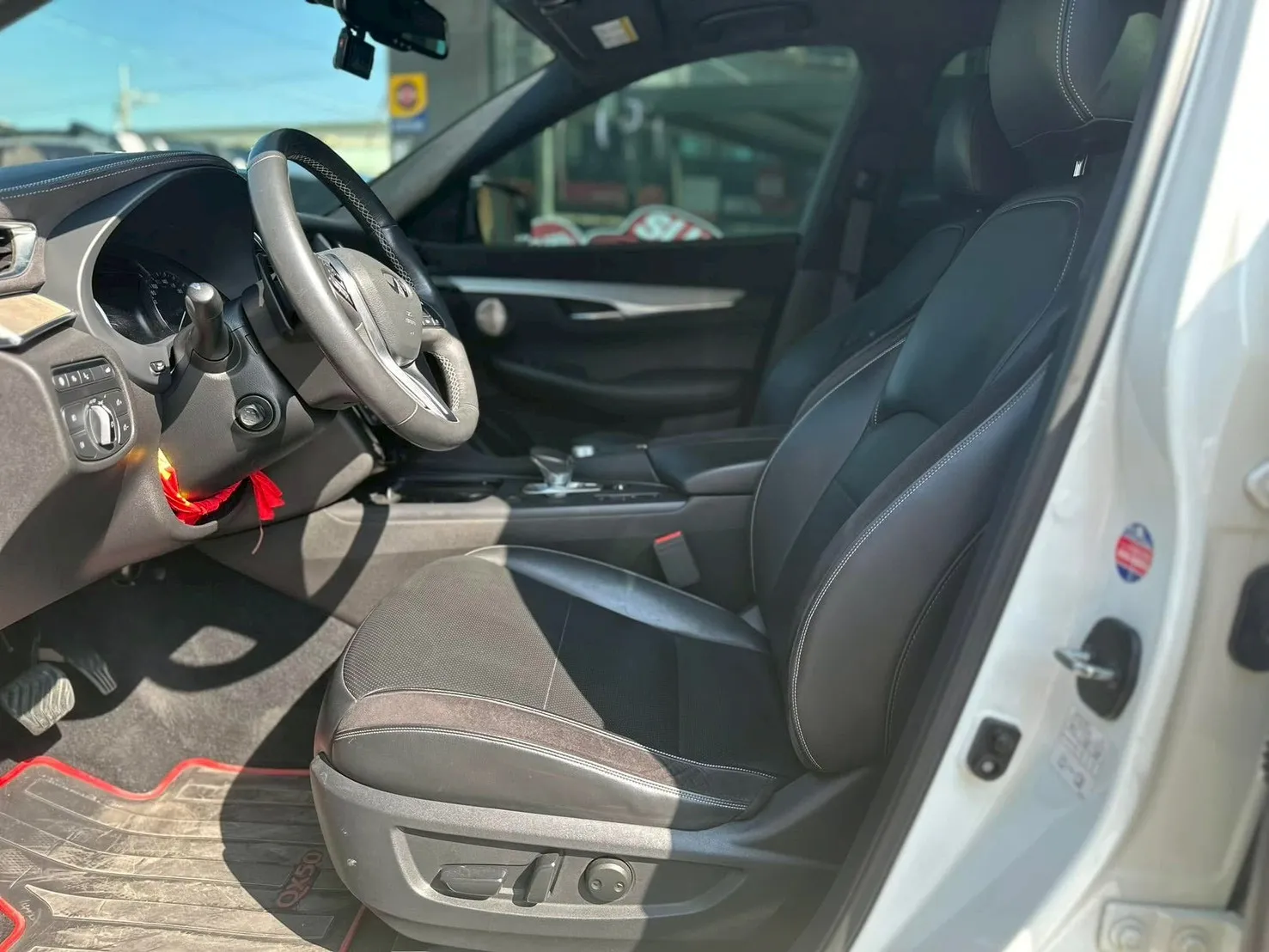INFINITI-QX50