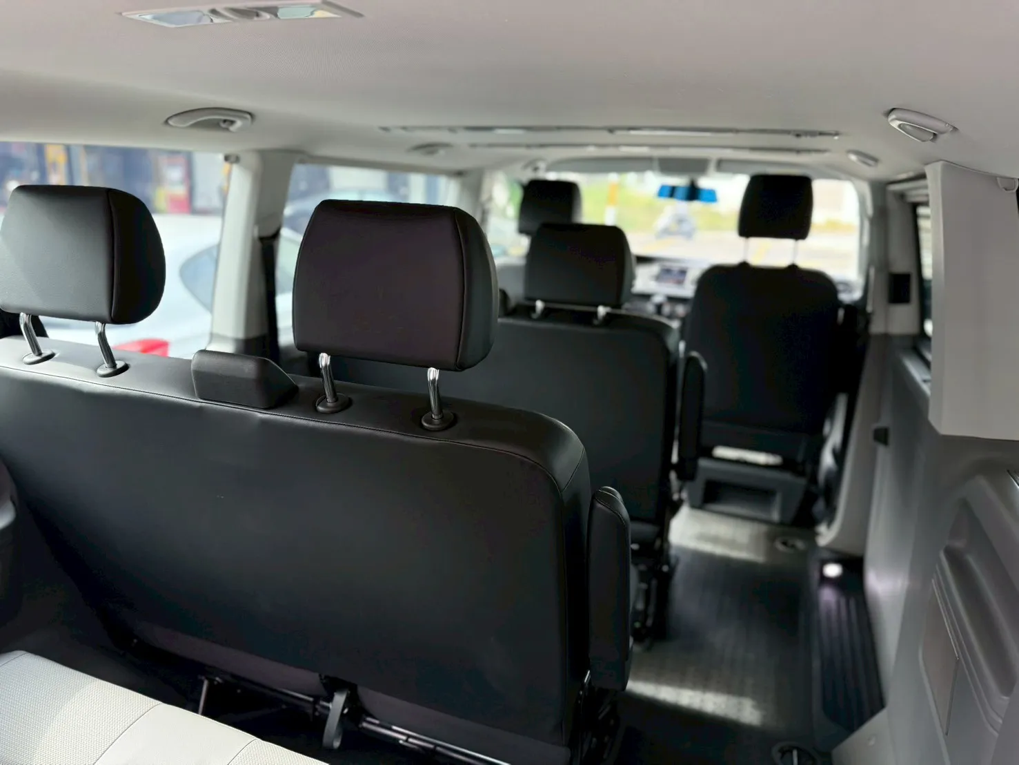 Volkswagen福斯-Caravelle