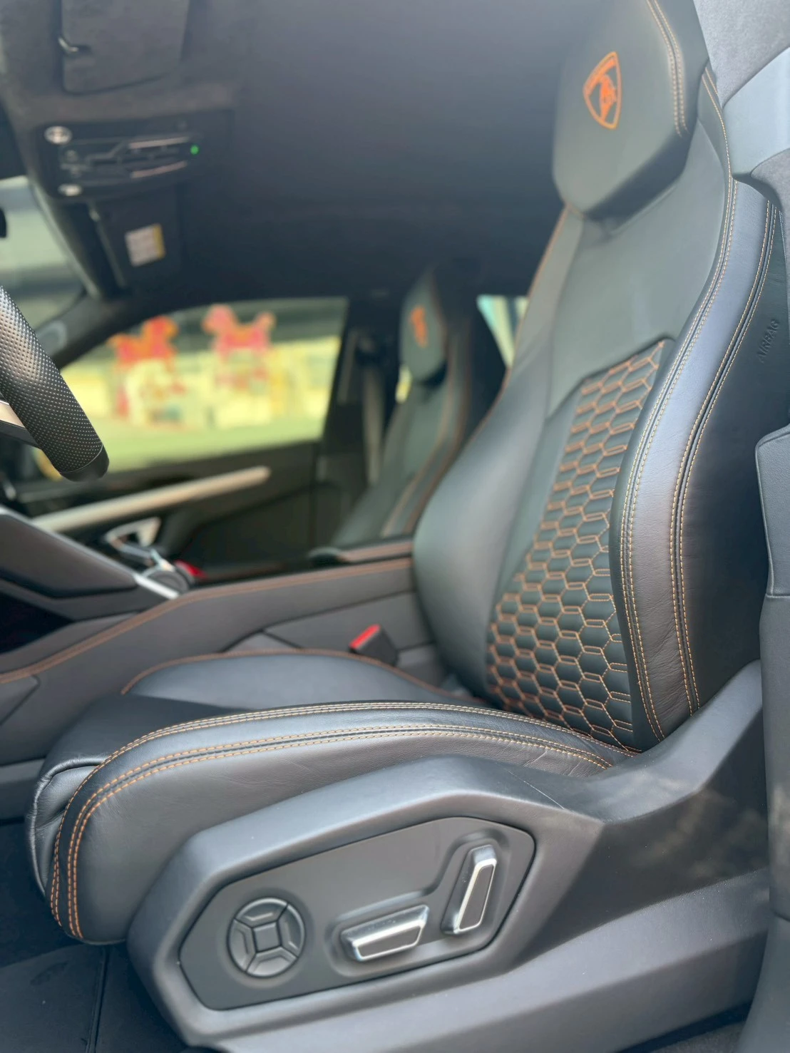 Lamborghini-Urus 4.0 V8