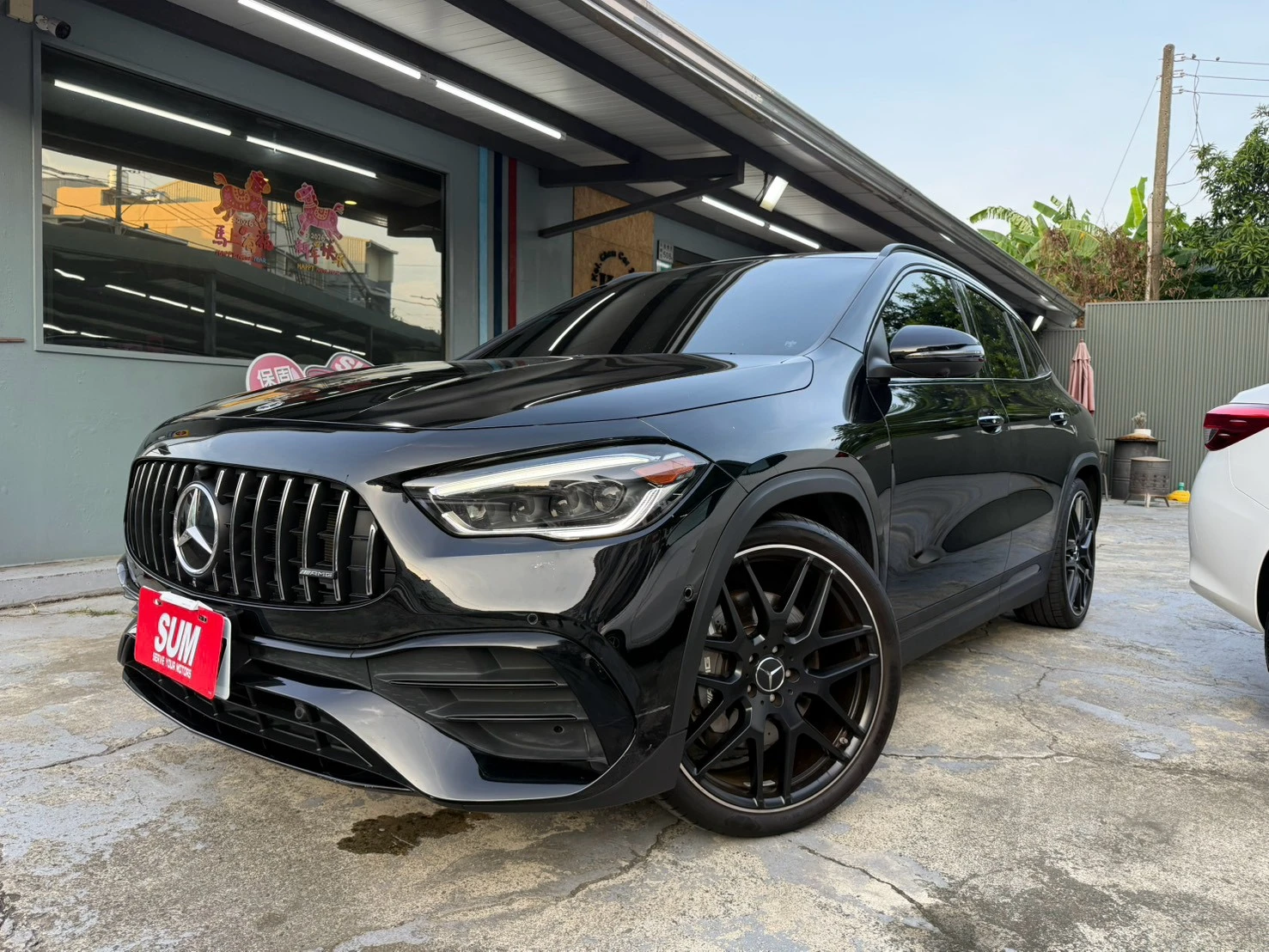 BENZ -GLA45 AMG