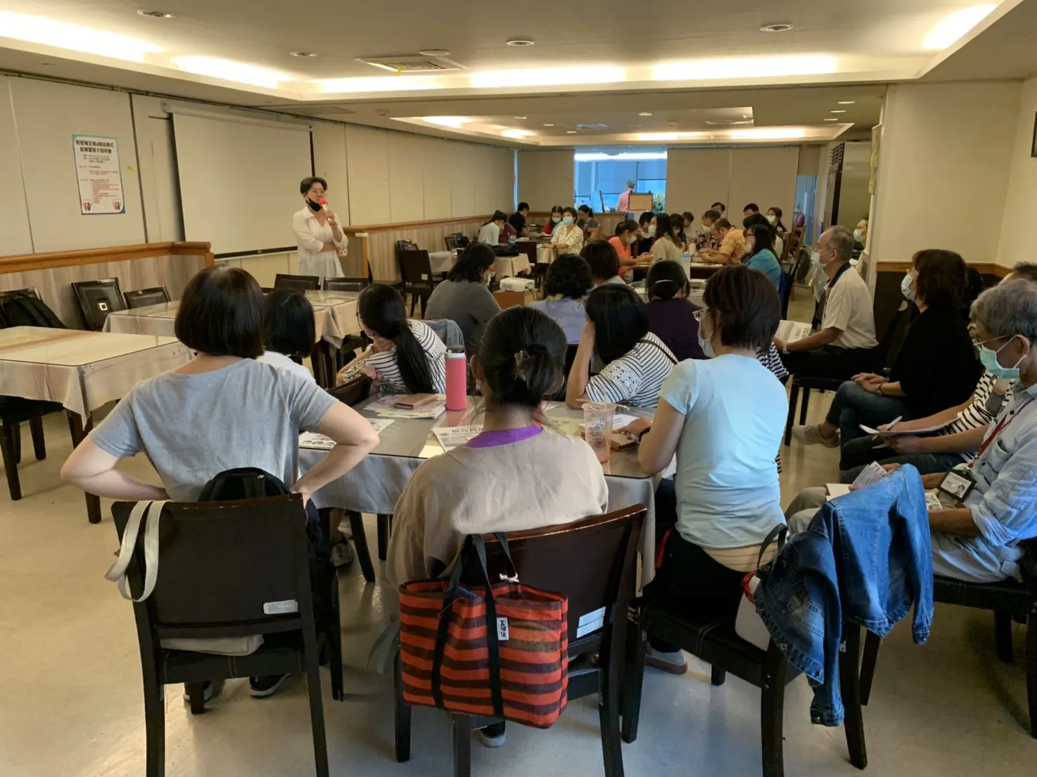 西湖老人日照中心訓練課程+徵才花絮｜老人看護｜台北老人看護