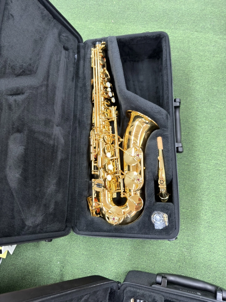 中音薩克斯風