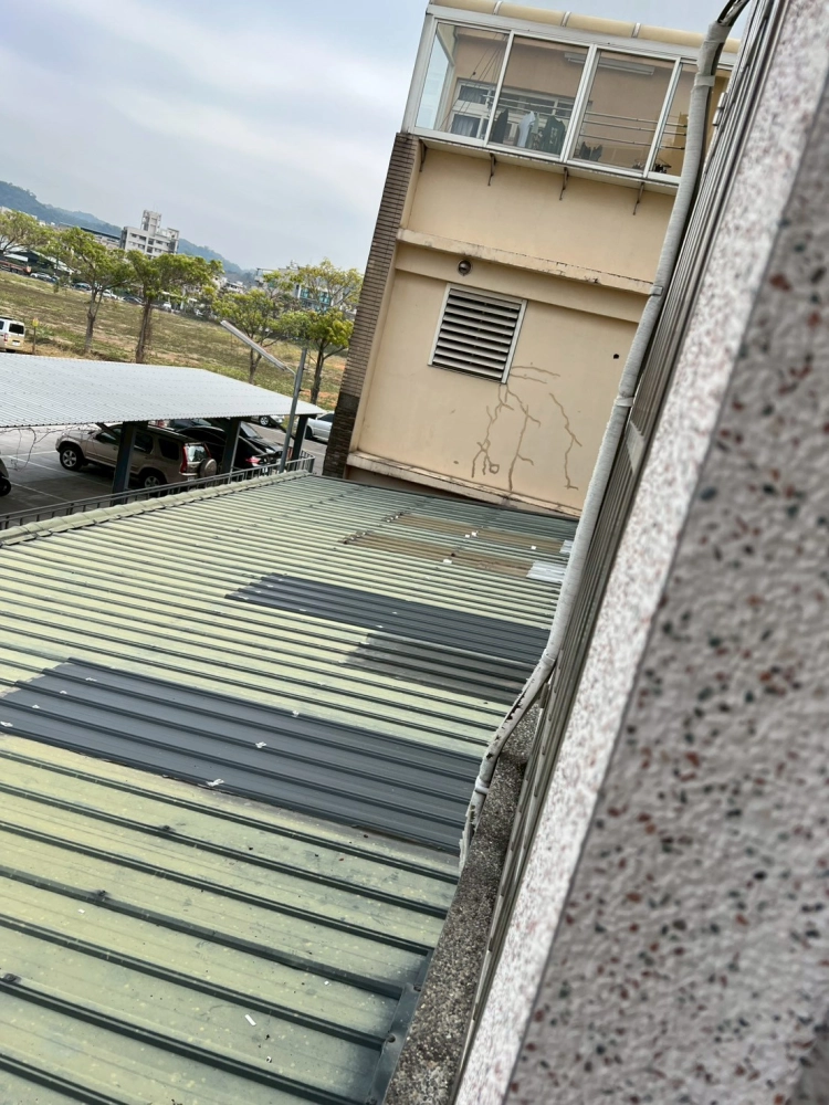 南投明新路冷氣 汰舊換新  搭配室外修飾管槽保護銅管保溫及美觀